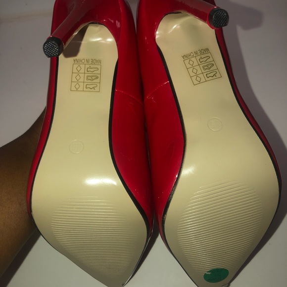 Patent leather red pump pointy heels 👠 - Picture 4 of 7